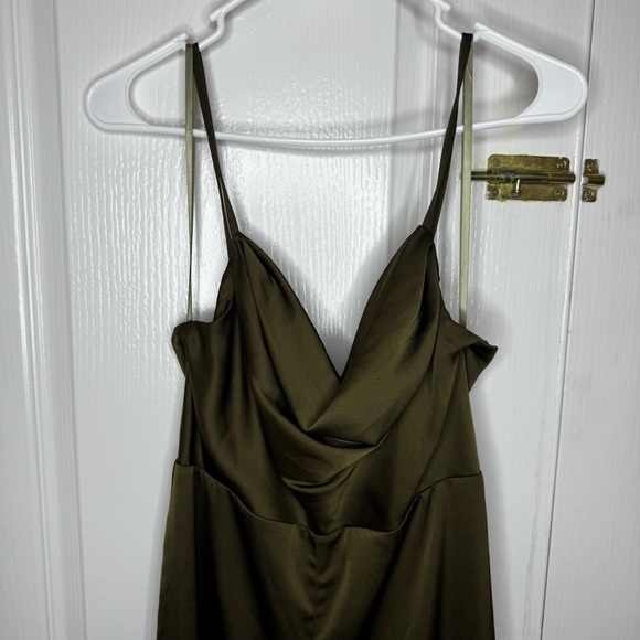 Fame & Partners Thais Wide-Leg Olive Jumpsuit - Picture 3 of 7